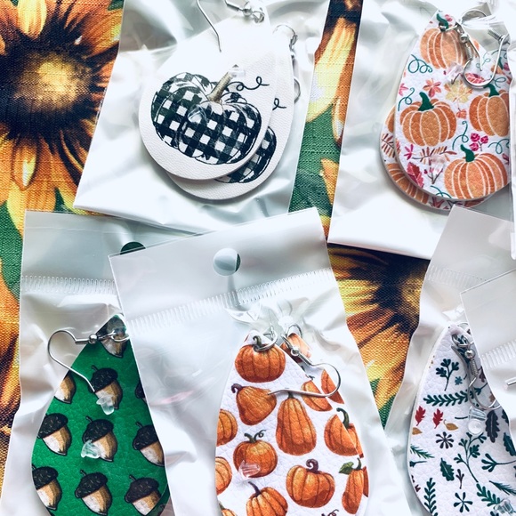 π4 for $20 Fall printed teardrop earrings - Picture 11 of 12